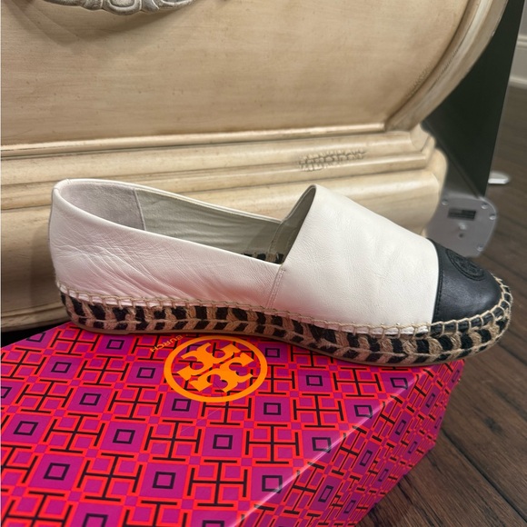 Tory Burch Nappa Leather Espadrille Flats - Ivory/Black - Size 10.5 - Picture 3 of 14